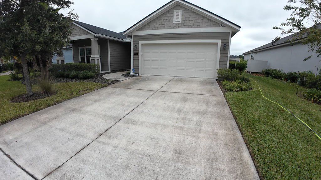 Before Driveway Powerwashing